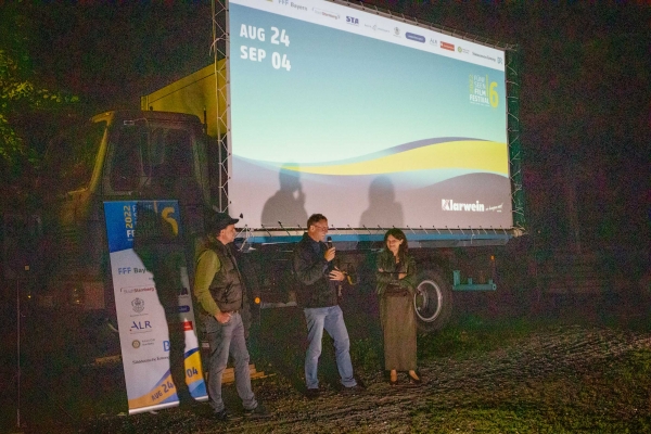 Open Air am Kino Pfarrstadel Weßling (© Dirk Hagena)