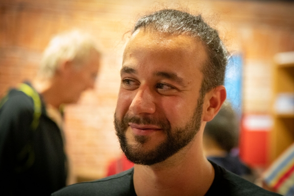 Raphael Ghobadloo, (Re) 