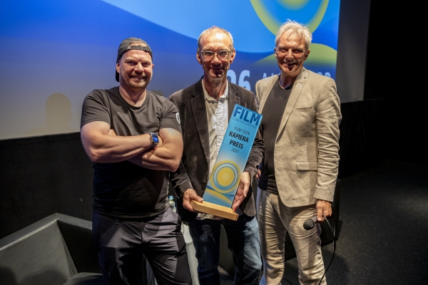 Preisstifter Michael Campos Viola (Campos Viola Photography), Kameramann Frank Griebe und Festivalleiter Matthias Helwig (© Pavel Broz)