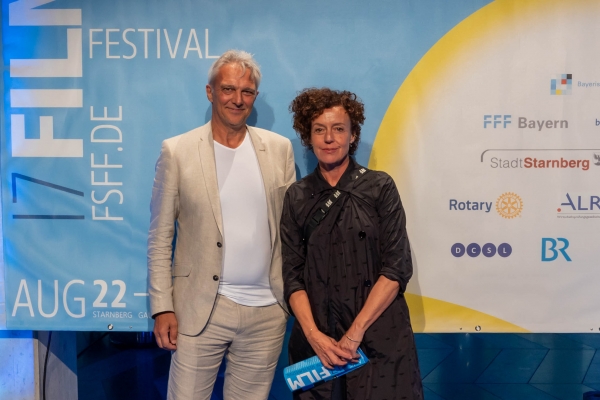 Festivalleiter Matthias Helwig und Regisseurin Maria Schrader (© Jörg Reuther)