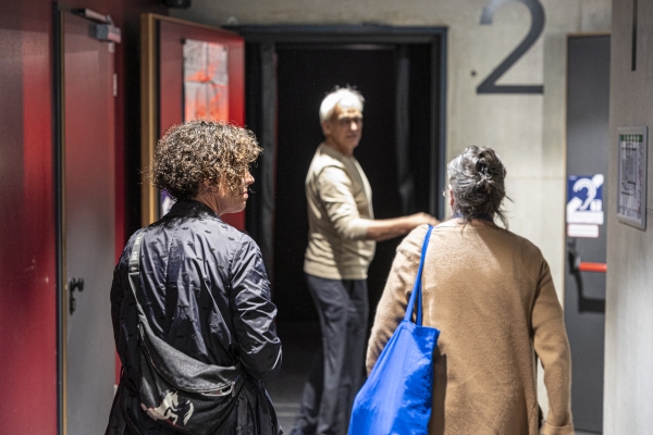 Festivalleiter Matthias Helwig, Regisseurin Maria Schrader und Moderatorin Anja Schmid (© Pavel Broz)