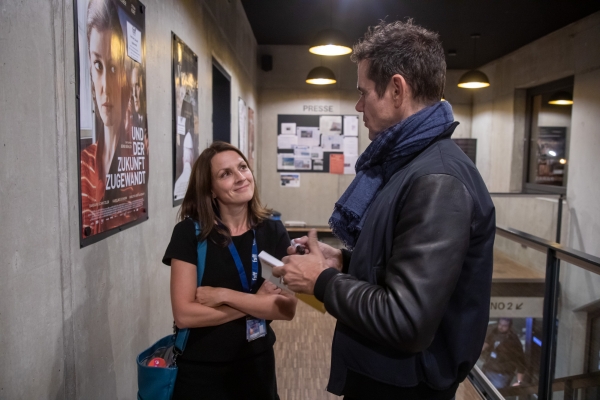Verena Schmöller (Moderation), Tom Tykwer (Regie) (© Jörg Reuther)